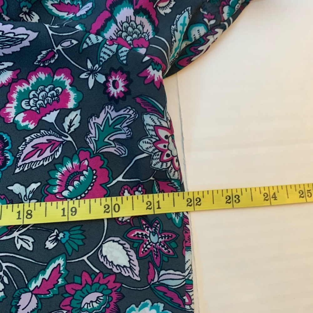 Women’s LOFT OUTLET Blouse Medium - Picture 7 of 8